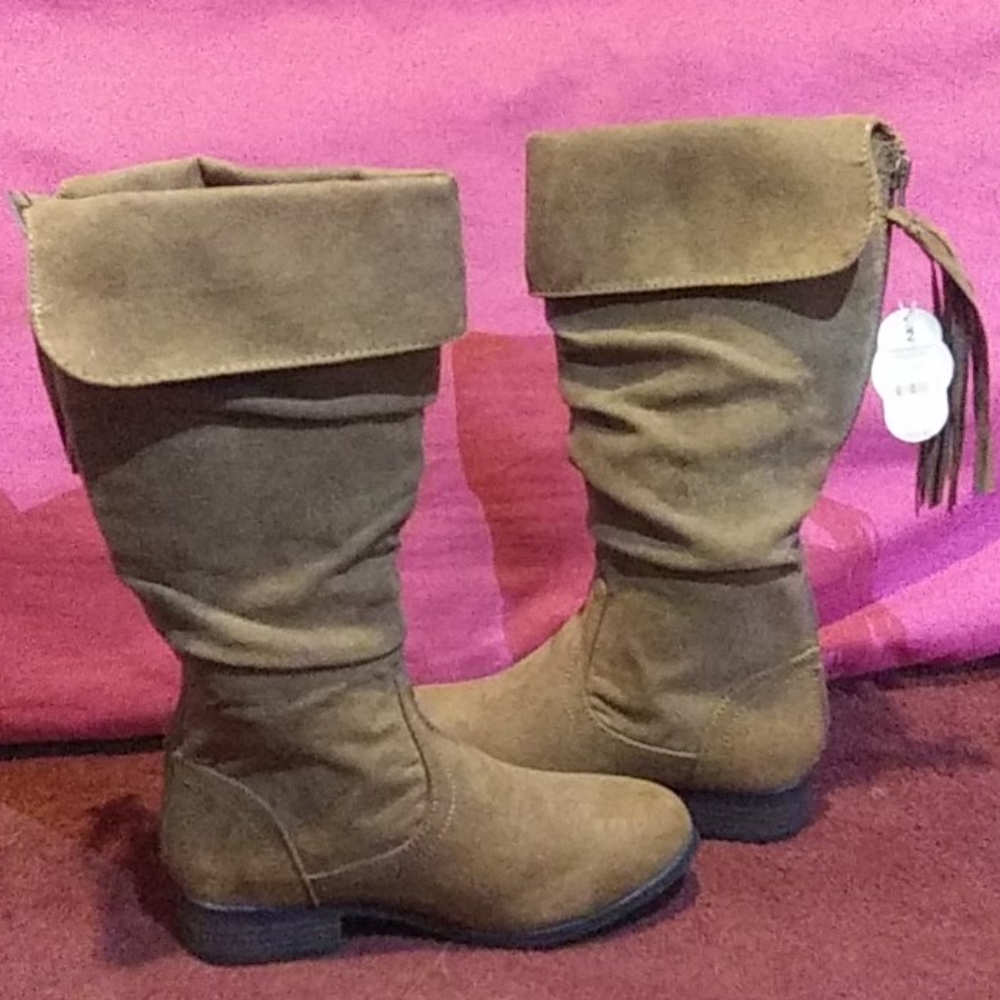 Girls brown suede boots with fringe size 2
